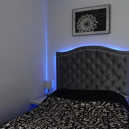 Apartament Neon *