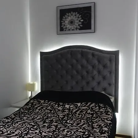 Neon Apartament *