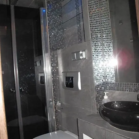 Apartament Neon Apartment *